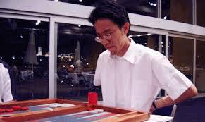 profesjonalny gracz w backgammon